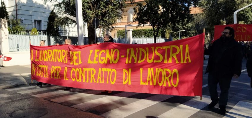 A PESARO IN 3 MILA PER IL RINNOVO DEL CONTRATTO DEL COMPARTO LEGNO