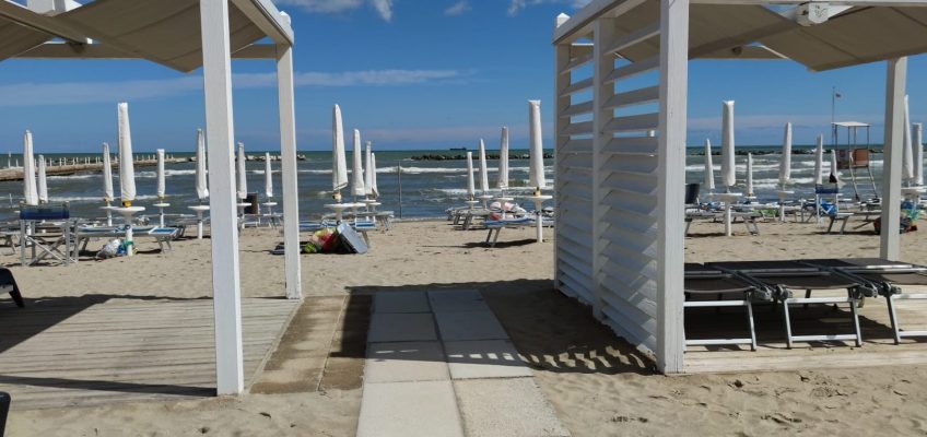 ULTIMA DOMENICA DI AGOSTO IN SPIAGGIA