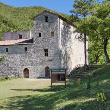 ABBAZIA DI CAMPODONICO, ESPOSTO IN PROCURA PER I BIVACCHI