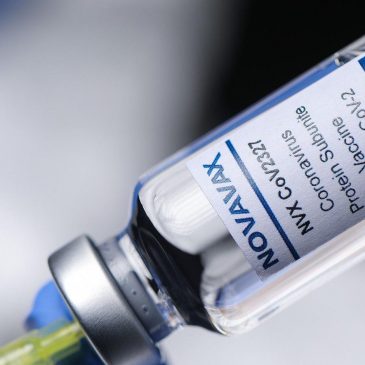 ARRIVA NOVAVAX, IL VACCINO CHE PIACE AI NO VAX