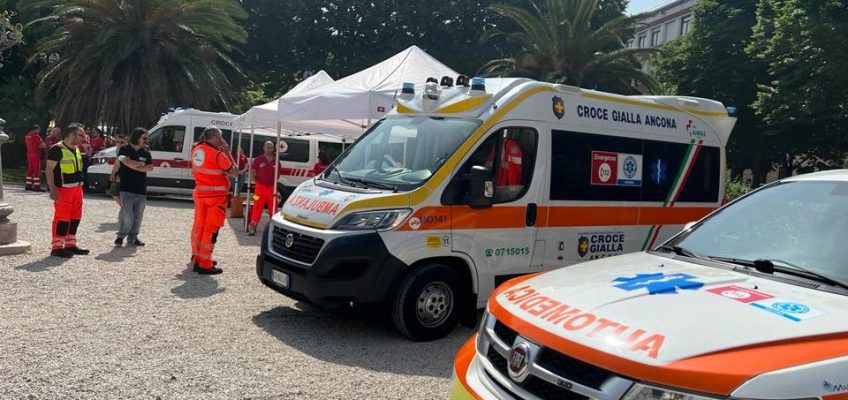 IL 118 FESTEGGIA 30 ANNI IN PIAZZA CON VOLONTARI E CITTADINI