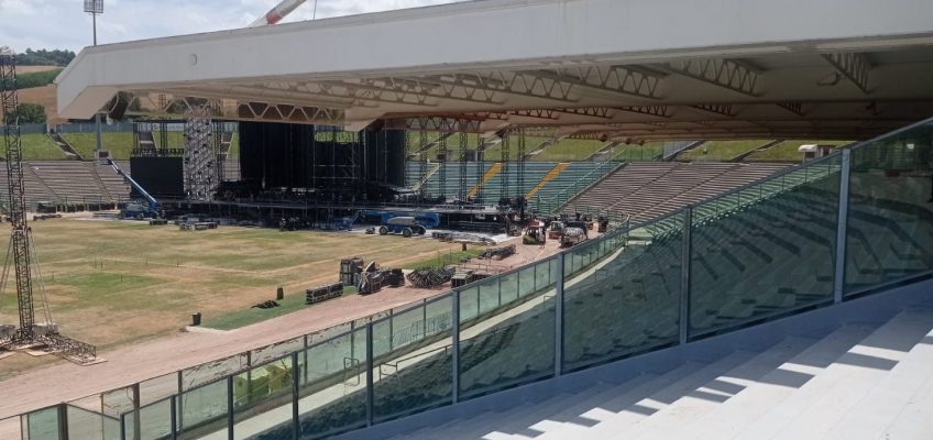 ANCONA, AL VIA I PREPARATIVI PER IL CONCERTO DI VASCO ROSSI