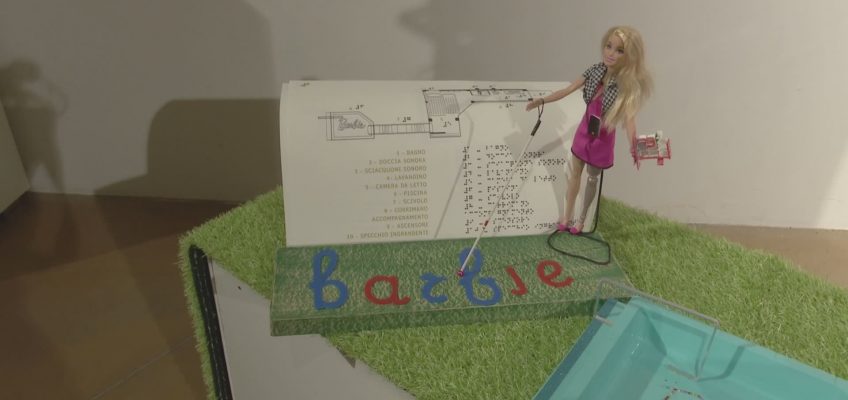 AL MUSEO OMERO DI ANCONA LA CASA DI BARBIE NON VEDENTE