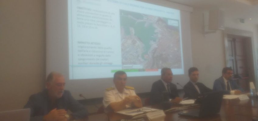 PRESENTATO L’INTERVENTO DI ELETTRIFICAZIONE DELLE BANCHINE