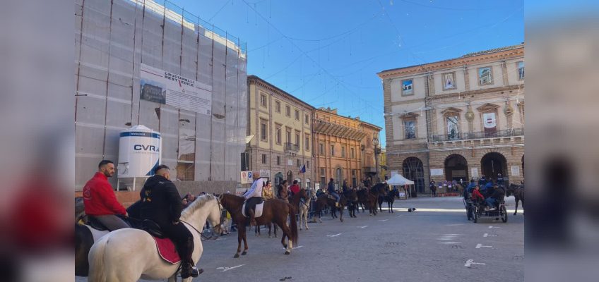 A TOLENTINO LA BENEDIZIONE DI SANT’ANTONIO