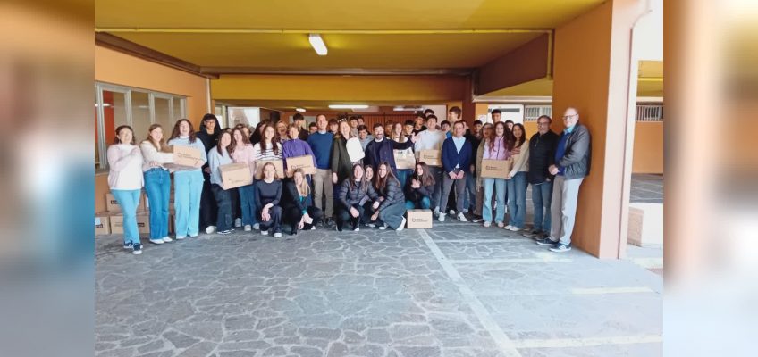 A PESARO LA COLLETTA SOLIDALE DEI RAGAZZI DEL LICEO MARCONI