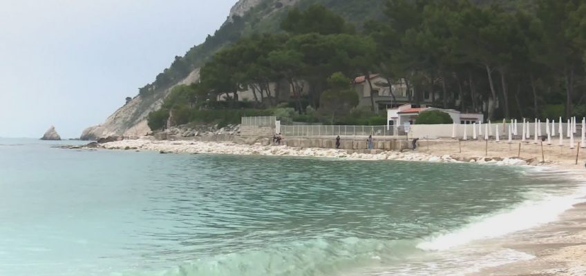 PORTONOVO,  LA BAIA NEL CAOS TRA MAREGGIATE E LAVORI PER IL G7