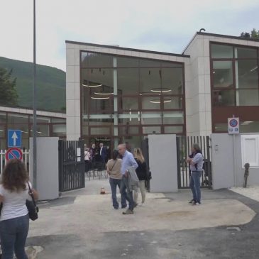 FIUMINATA, TAGLIO DEL NASTRO PER LA NUOVA SCUOLA