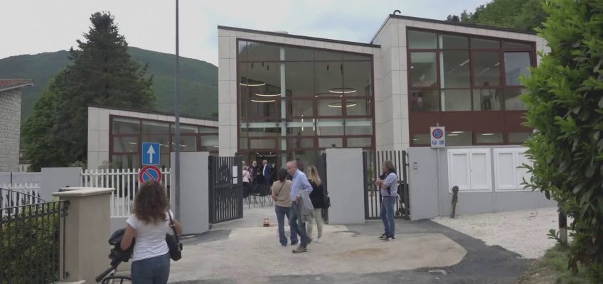 FIUMINATA, TAGLIO DEL NASTRO PER LA NUOVA SCUOLA