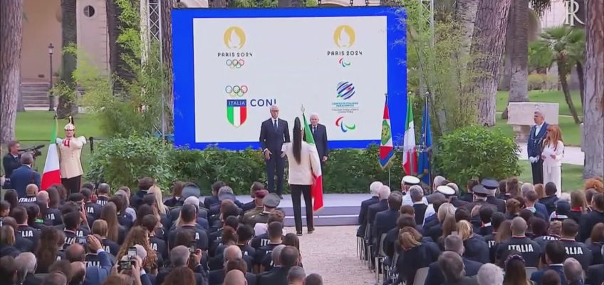 TAMBERI RICEVE LA BANDIERA OLIMPICA DA MATTARELLA