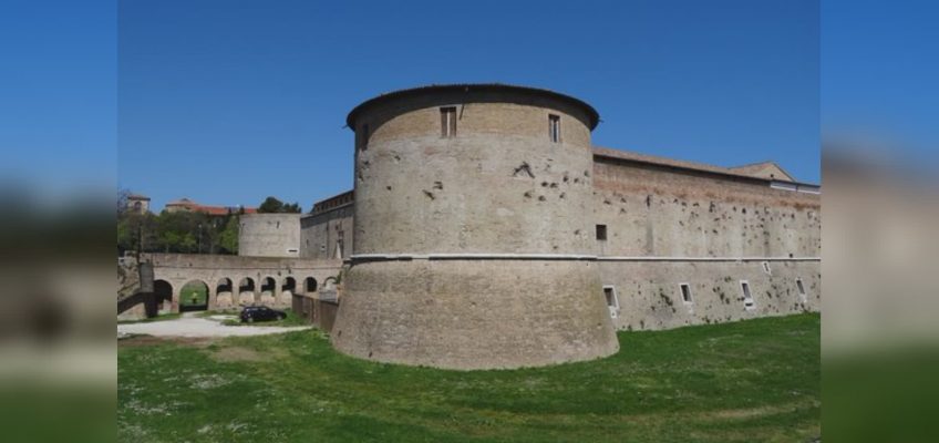 RIAPRE ROCCA COSTANZA A PESARO