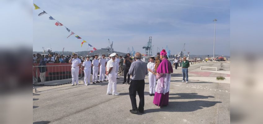 CON LA PROCESSIONE DEI PESCHERECCI ANCONA CELEBRA LA FESTA DEL MARE