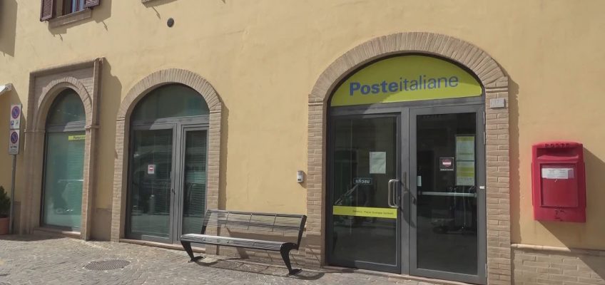 POSTE CHIUSE A MATELICA, UN AUTOBUS PER L’UFFICIO DI ESANATOGLIA