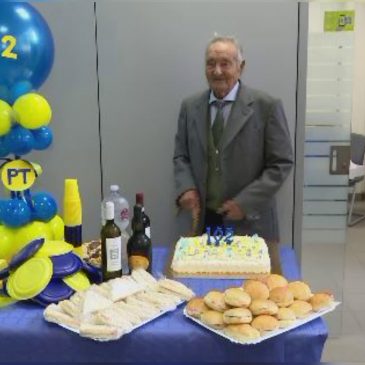 CLIENTE DA 60 ANNI, L’UFFICIO POSTE ITALIANE DI CUPRA MARITTIMA FESTEGGIA I 102 ANNI DI GUGLIELMO