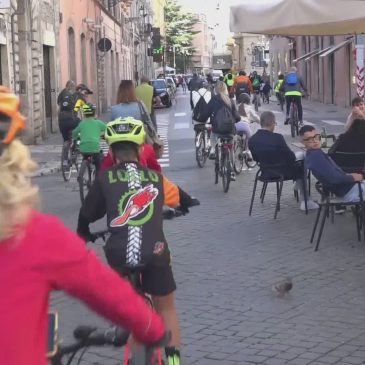 AD ASCOLI SI SPERIMENTA LA PRIMA DOMENICA SENZA LE AUTO