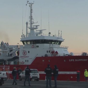 AL PORTO DI ANCONA ARRIVATA LA NAVE “LIFE SUPPORT” CON 34 MIGRANTI