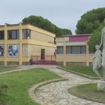 A CHIARAVALLE LA PETIZIONE CONTRO L’ACCORPAMENTO SCOLASTICO