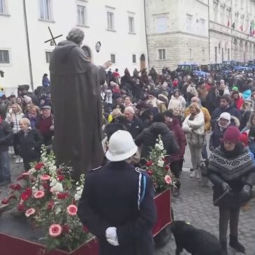 ASCOLI PICENO,  MIGLIAIA IN PIAZZA PER SANT’ANTONIO ABATE